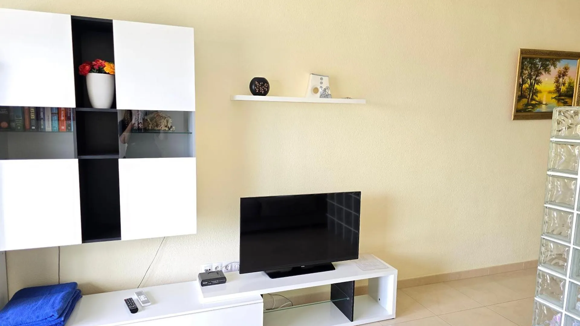 Apartment Studio In Beachfront Complex In El Duque Area, Costa Adeje