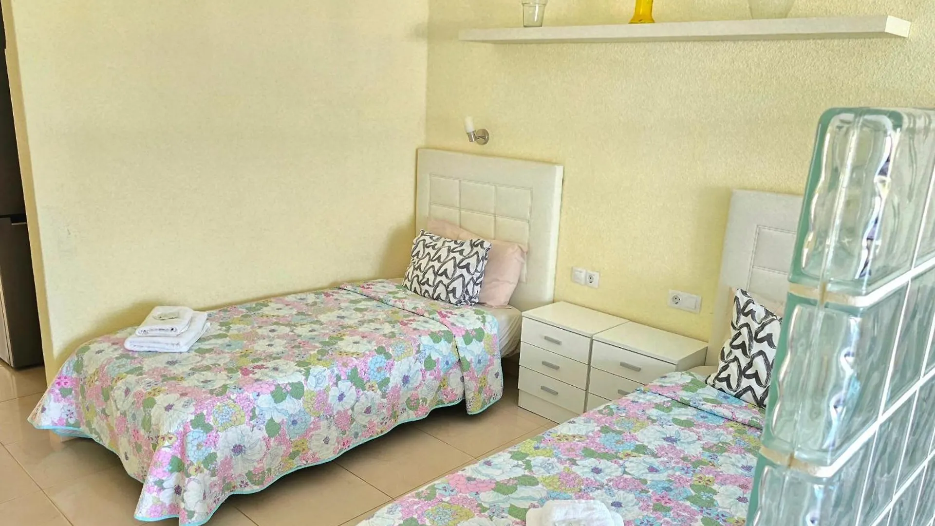 Apartment Studio In Beachfront Complex In El Duque Area, Costa Adeje
